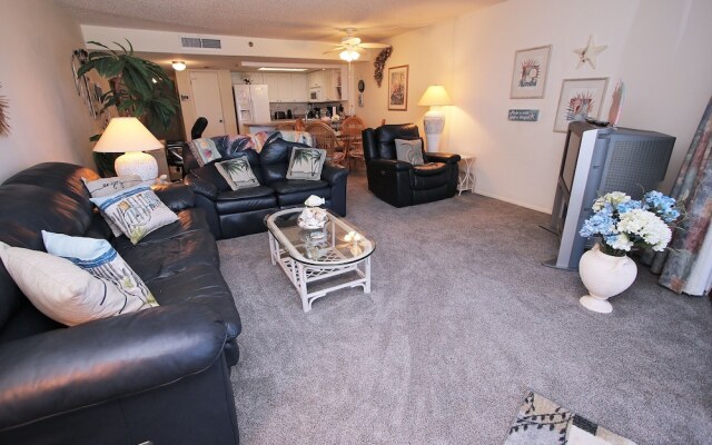 Chateaux 208 Apartment