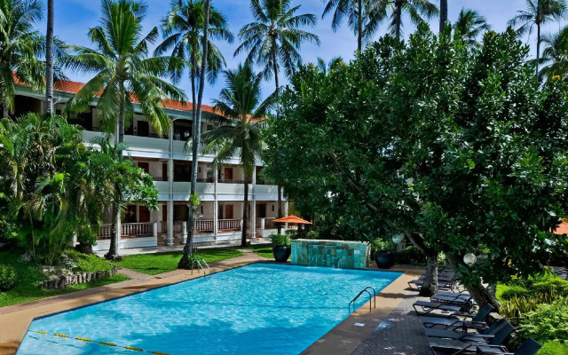 Costabella Tropical Beach Hotel
