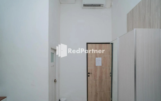 OYO 2248 Yayah Rooms Syariah