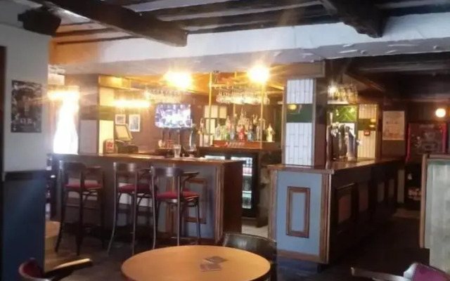 OYO The Castlegate Arms