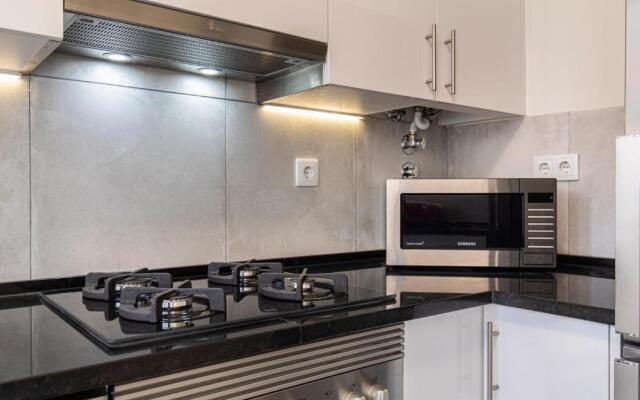Glamorous Lisbon 2BDR Apartment by LovelyStay