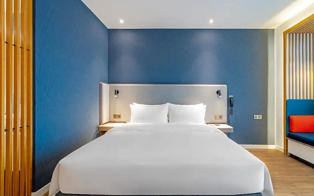 Mingyu Rezen Hotel (Chengdu Happy Valley Southwest Jiaotong University)