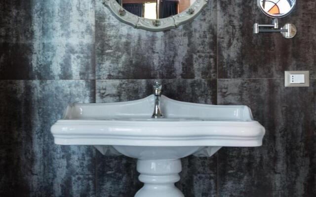 Alexander Art Nouveau Suites