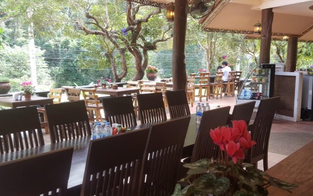 The Road View Resort