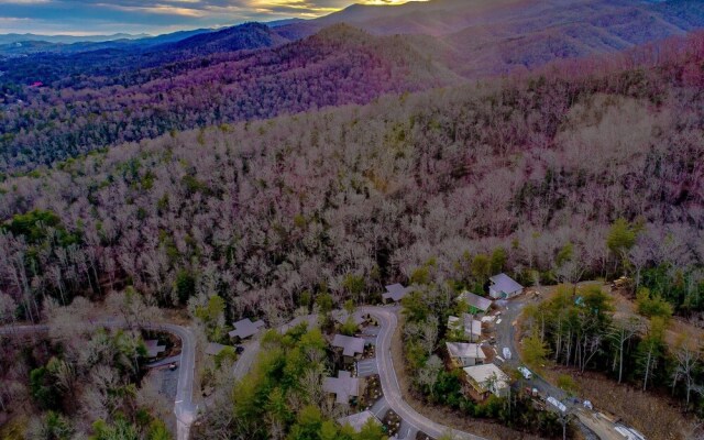 Pilot Cove Forest Lodging