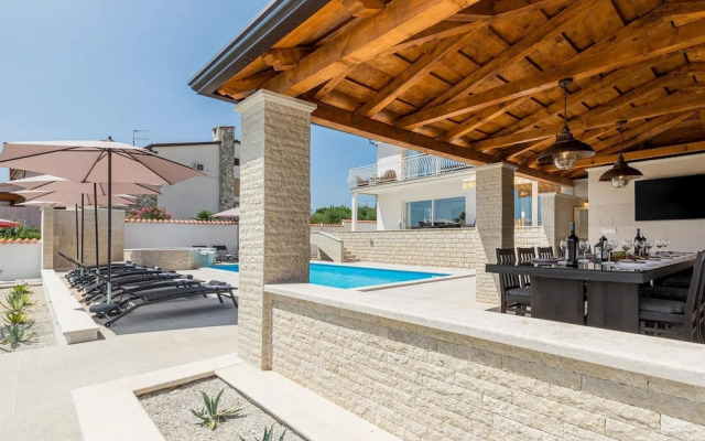 Aesthetic Villa With Private Pool