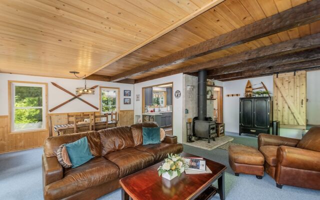 Chiwawa River Chalet 3 Bedroom Home by NW Comfy Cabins by RedAwning