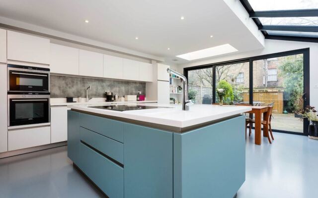Highbury Dream House