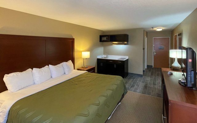 Quality Inn & Suites I-40 East