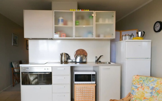 Uptown Top Floor Studio Apartment