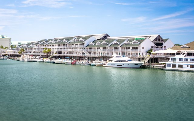 Holiday Inn & Suites Clearwater Beach S-Harbourside, an IHG Hotel