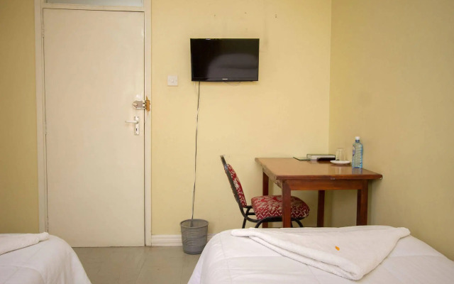 Benliza Guest House - Adults Only