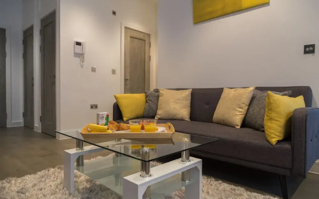 Brickfield Court Serviced Apartment by Ferndale