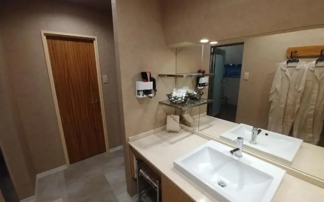 Hotel Allure (Adult Only)