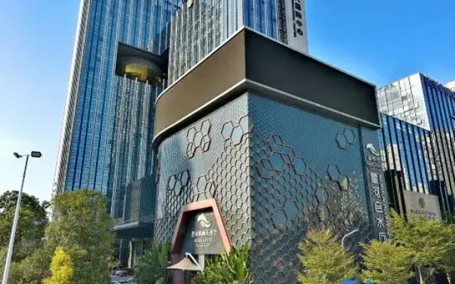 The Horizon Hotel