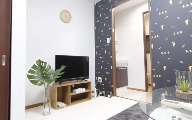 Ko's Apartment, Tatsumi West Station