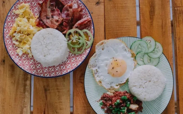 Everyday Sunday Hotel Cafe