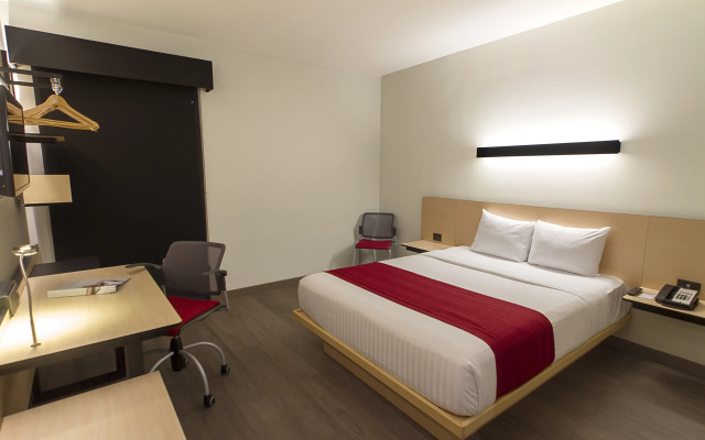 City Express Plus by Marriott Ciudad de México Mundo E