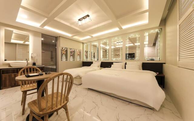 Pohang Jukdo Market Idea Hotel