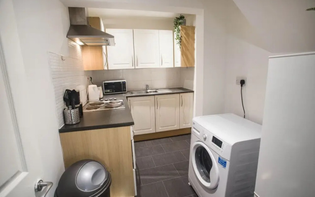 Short Stay Bristol - Stapleton 1 Apartment