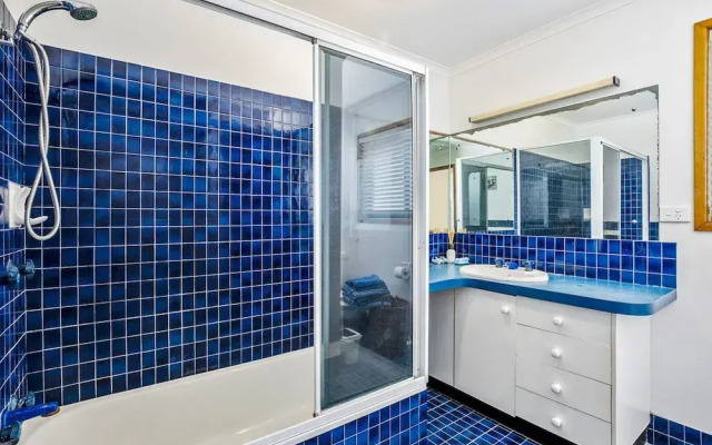 A Beach Break - 1/90 Lorikeet Drive