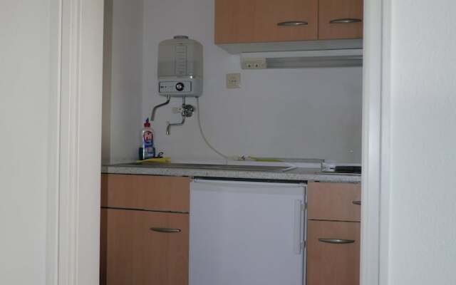 Tolstov-Hotels Big Room Apartment