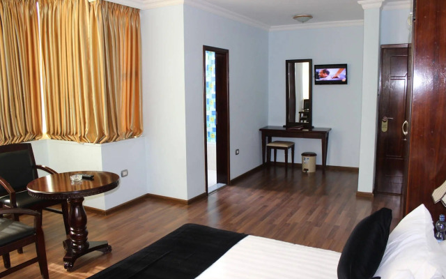 Oasis Hotel Apartment