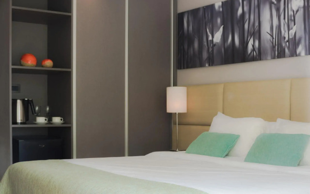 Portal Plaza Suites
