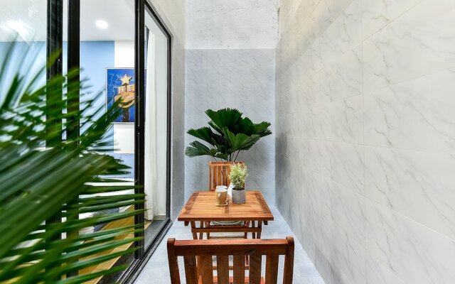 Cozrum Homes Ambera House