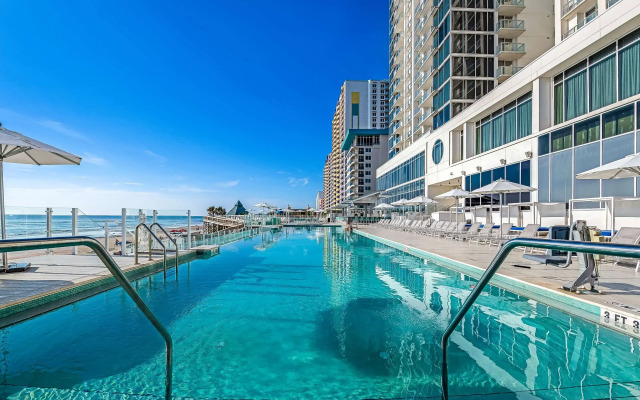 Daytona Grande Oceanfront Resort