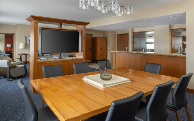 DoubleTree by Hilton San Francisco Airport