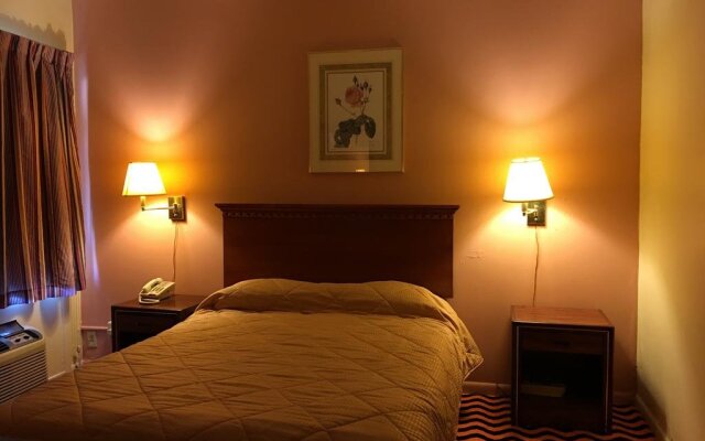 Carrousel Inn and Suites