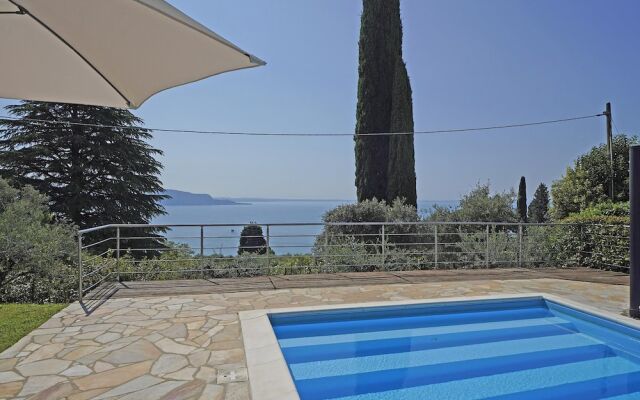 Villetta Enzo in Toscolano Maderno