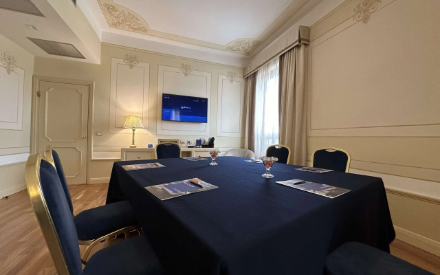 Radisson Blu GHR Hotel, Rome