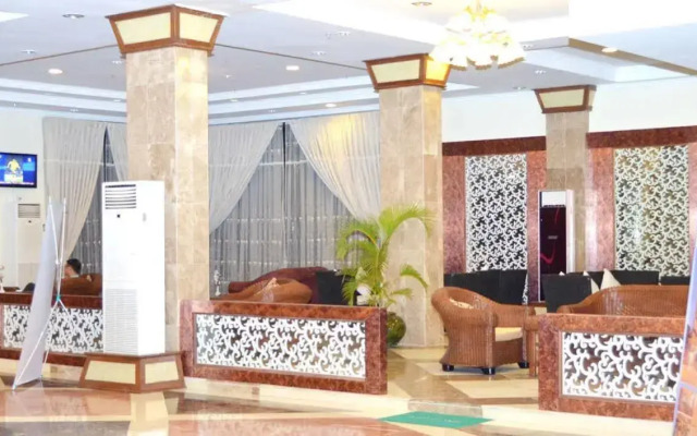 Zabu Thiri Hotel