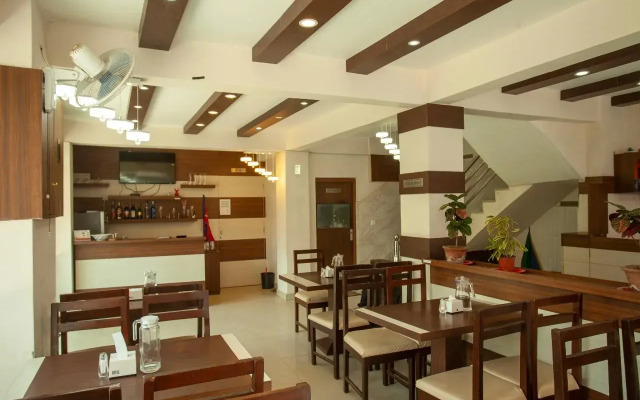 OYO 219 Hotel Royal Kusum
