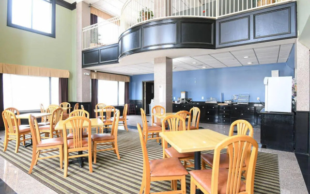 OYO Townhouse Houston Brookhollow