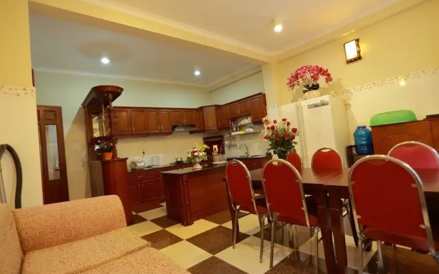OYO 732 Dylan Hotel