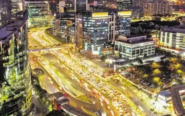 Peaceful City Paradise w King Bed Tub