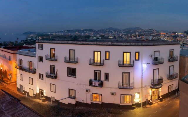 Naro Suites and Rooms