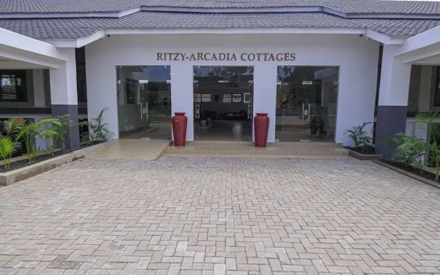 Ritzy Arcadia Cottages
