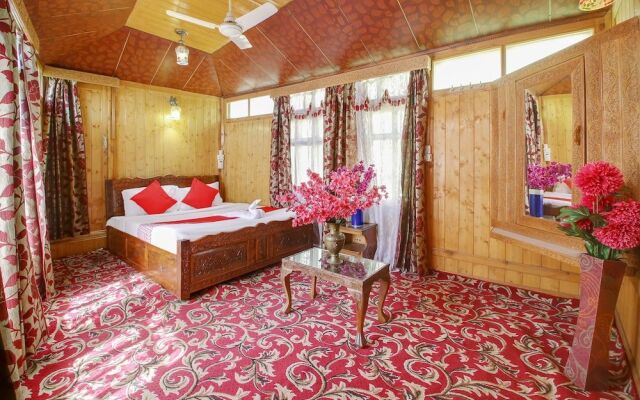 Amina Group Of Houseboats