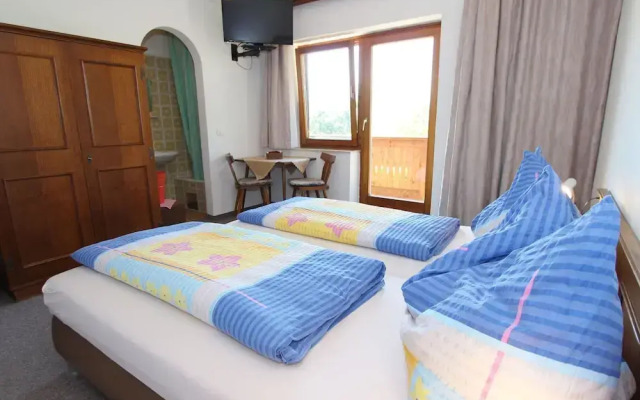 Spacious Apartment near Ski Trail in Maishofen