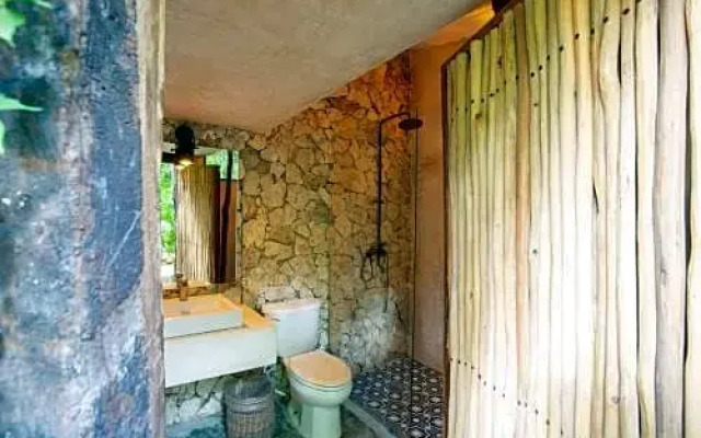 Mayur Tulum