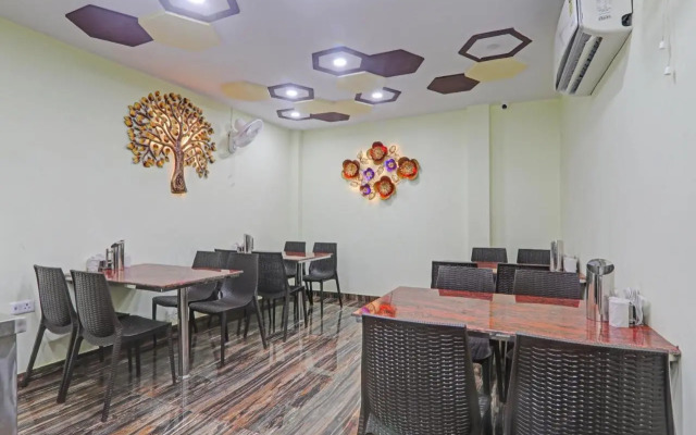 Collection O 70162 Hotel Shiva Palace