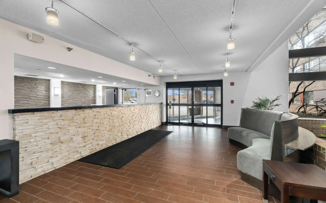 Quality Inn & Suites Mall of America - MSP Airport