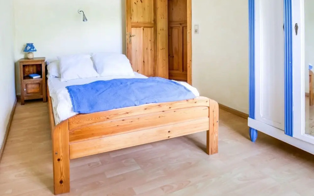 Charming Sea View Apartment in Lozen