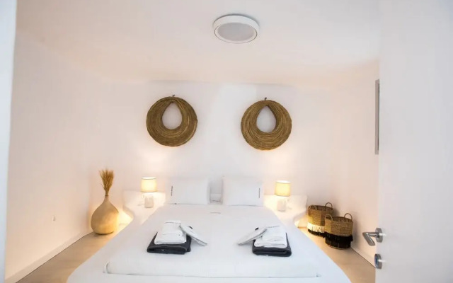 3-bed Villa in Mykonos With Private Pool
