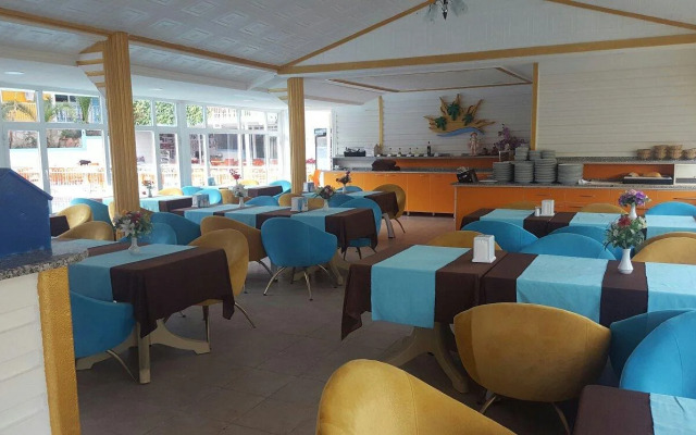 Side Temple Hotel