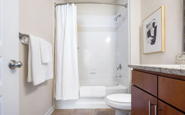 Landing Charlotte Apartments